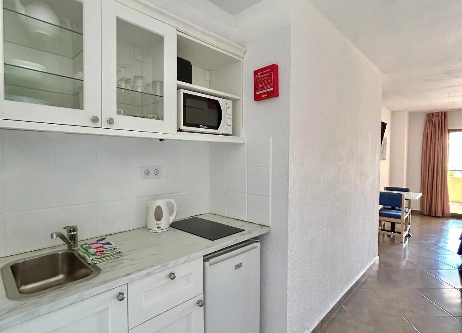 Bright Studio With Pool & Garden View Ref C014 Los Cristianos  Los Cristianos (Tenerife)